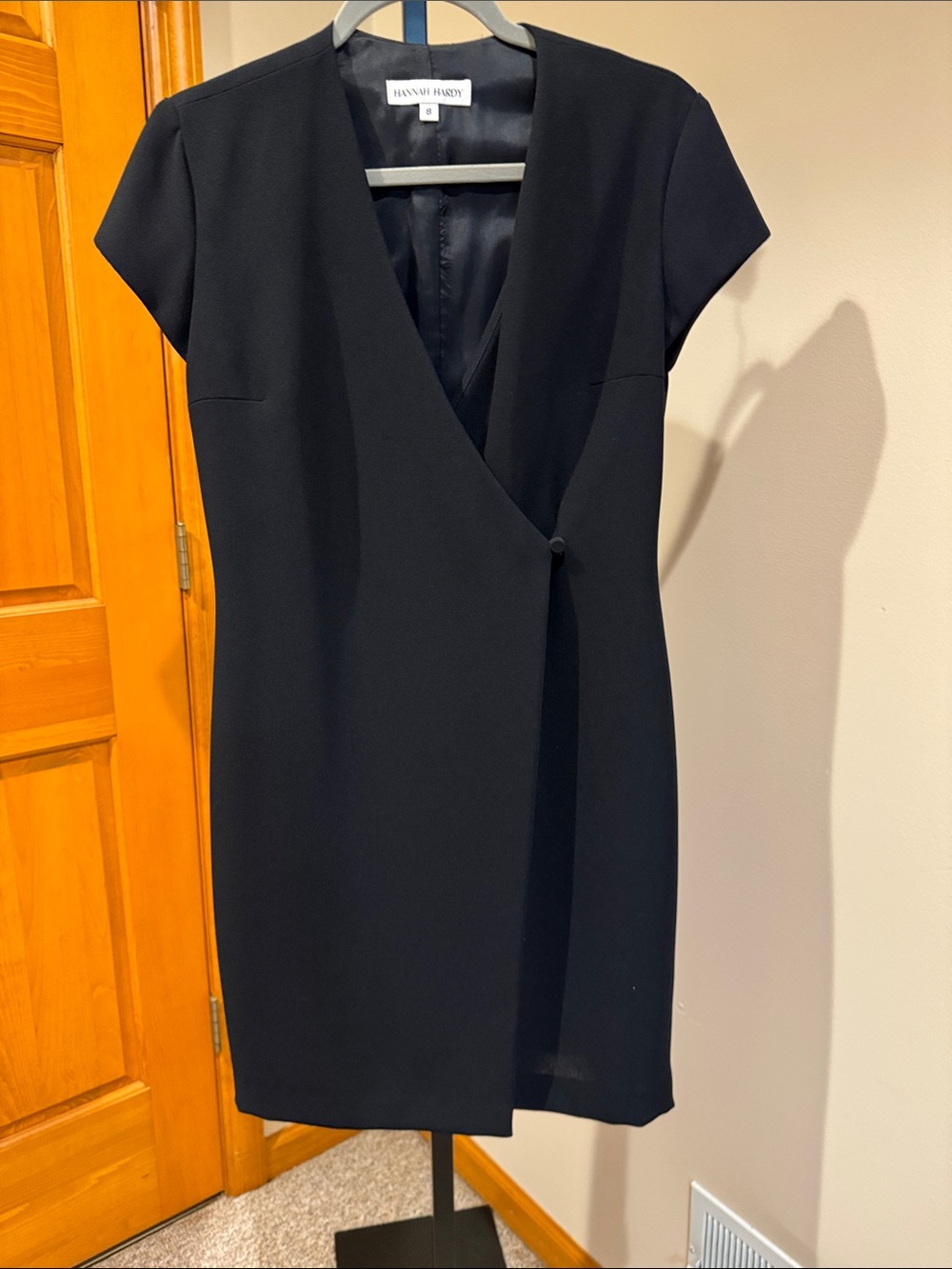 Hannah Hardy Black Cap-Sleeve Wrap Dress Sz 8